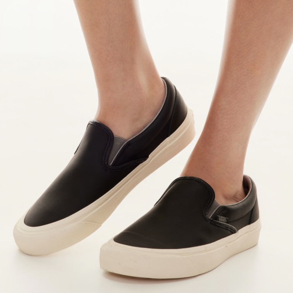 Aritzia x Vans CLASSIC SLIP-ON 98 DX - Black (Size 8.5 Women’s US)